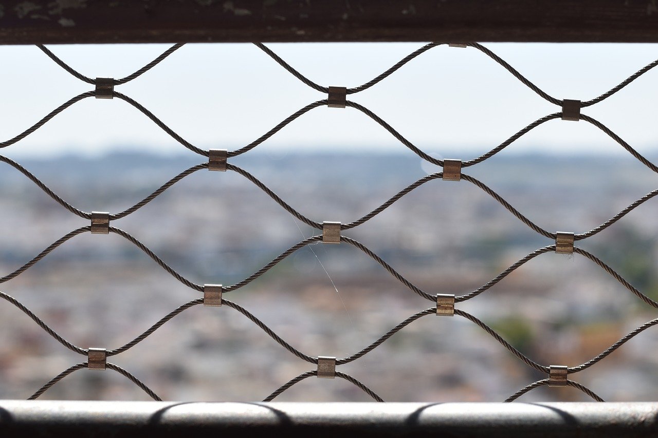 保护你的游戏房！了解DDoS攻击是如何摧毁游戏体验的