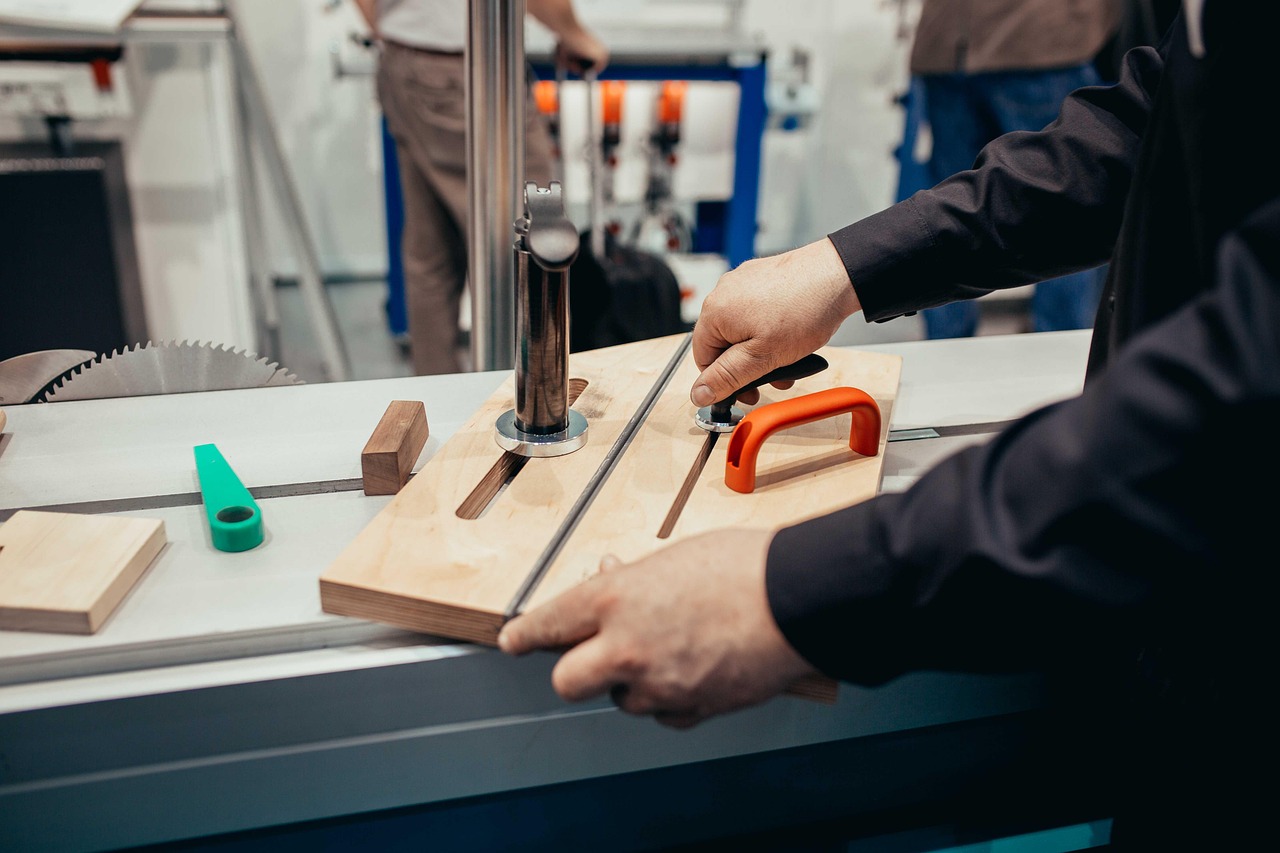 国内微信买卖：鼎盛app详情下载教程页