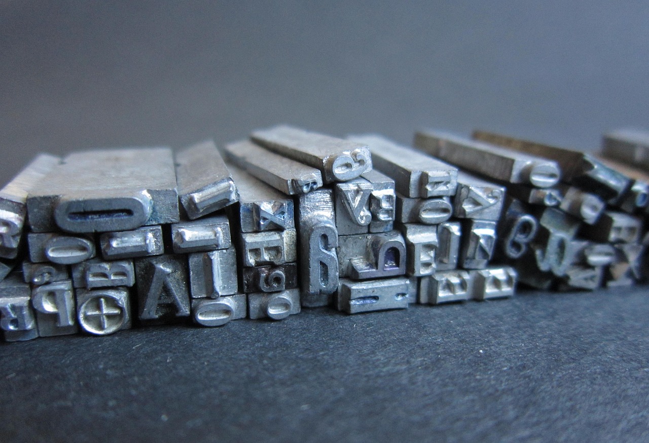 最强短信在线轰炸系统源码实名账号:流量卡如何与智能设备连接?